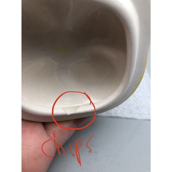 3 COLORFUL MINI CONDIMENT PEPPER SHAPED SERVING BOWLS w/LIDS (has chip) READ - Picture 3 of 10